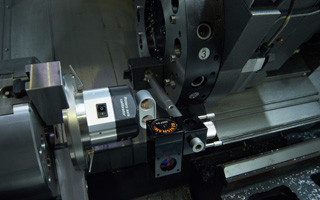 Calibrazione in macchina con il sistema di calibrazione XR20-W per assi rotanti